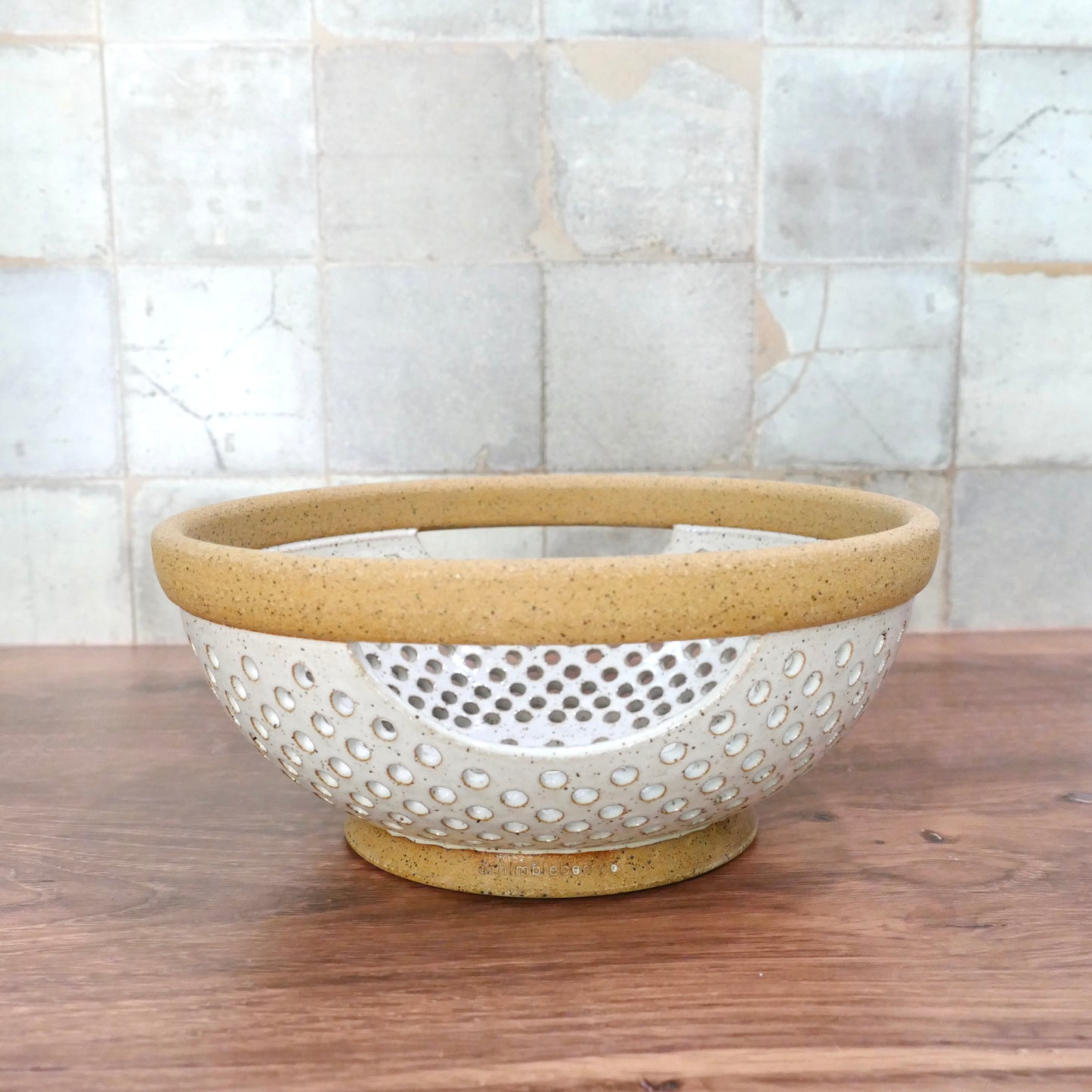 ONE-OF-A-KIND 4 - 胸好大娇喘摸揉捏视频 Colander Variation in Speckled White
