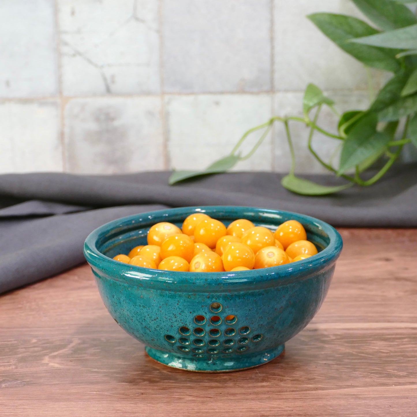 Classic Berry Bowl in Dark Cyan